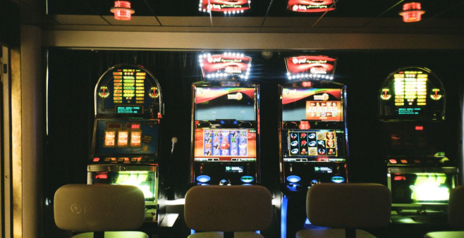 Subtle Differences Between Branded Slots and Original Slot Concepts gol88